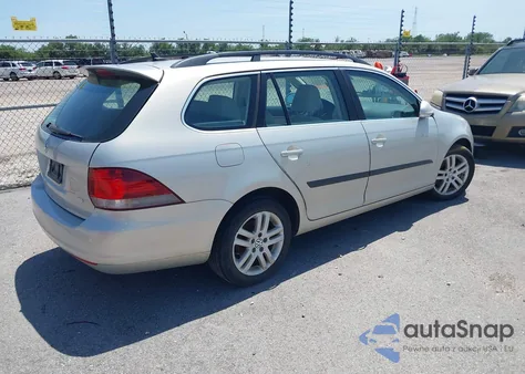 2011 Volkswagen Jetta Sportwagen 2.0L Tdi z USA, uszkodzony, nr VIN 3VWPL7AJ0BM605185